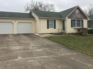2036 Indian Ridge Ln, Lawrenceburg, KY 40342