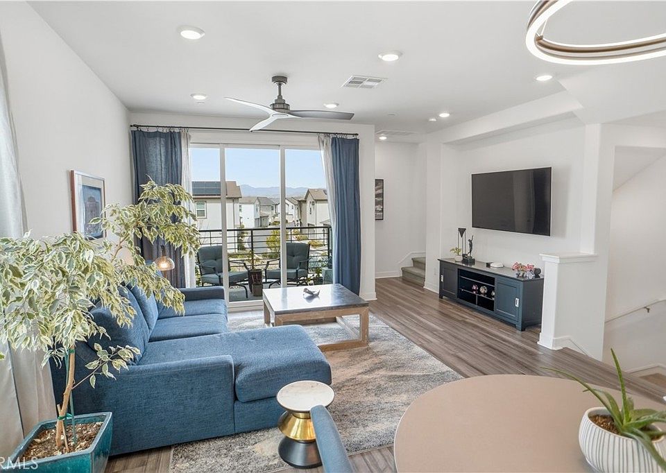 1st image of 27465 Chamise Pl