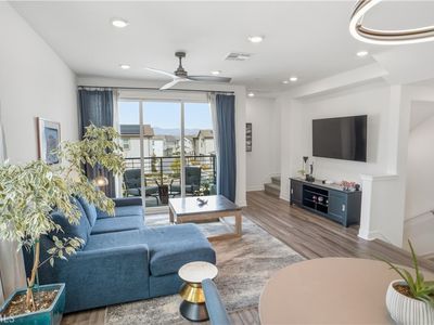 27465 Chamise Pl, Valencia, CA, 91381