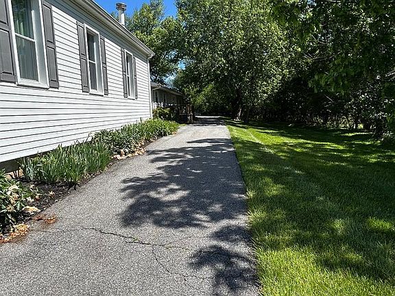 4th image of 4871 Ten Oaks Rd