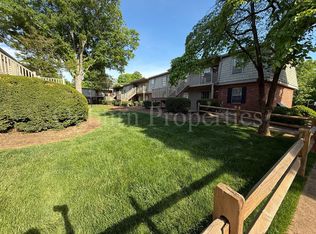 3818 E Country Club Rd, Winston Salem, NC 27104