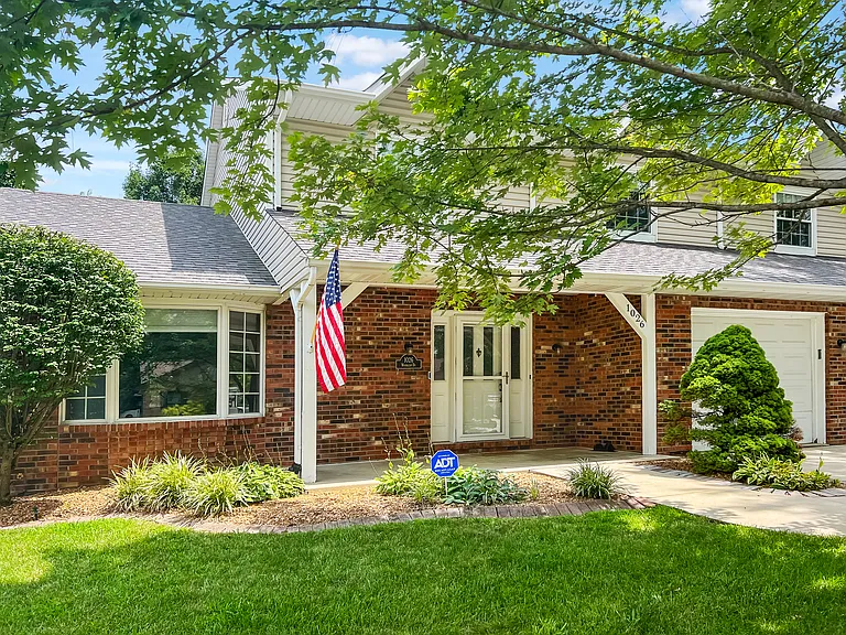 1026 Woodleaf Dr — Photo 10
