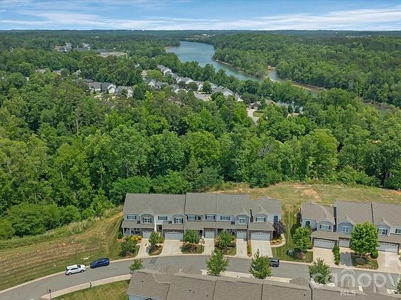 5th image of 773 River Park Rd