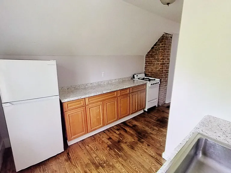 439 Meigs St #5 — Photo 6