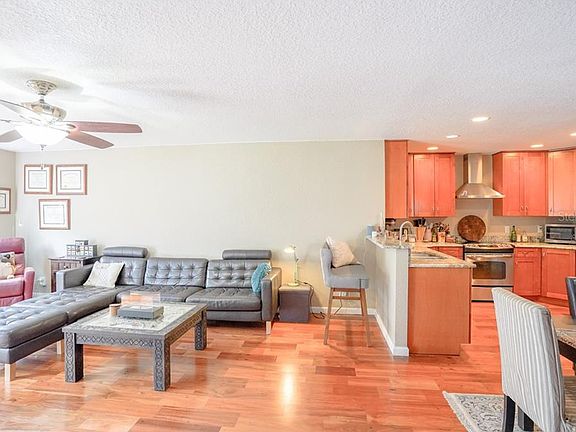 2nd image of 525 W Winter Park St