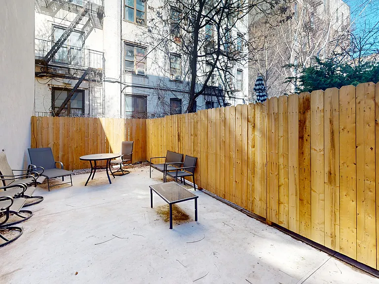 313 S 4th St #2E — Photo 9