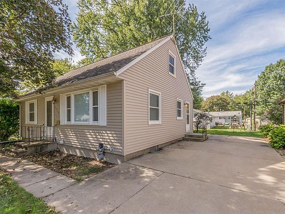 4th image of 2410 Deborah Dr SW
