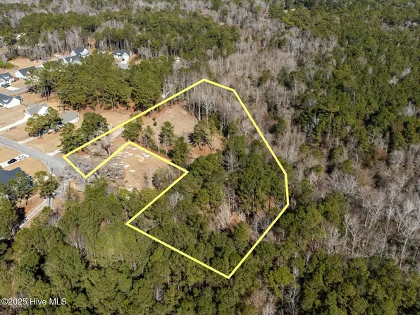 939 Union Bethel Road, Hampstead, NC 28443