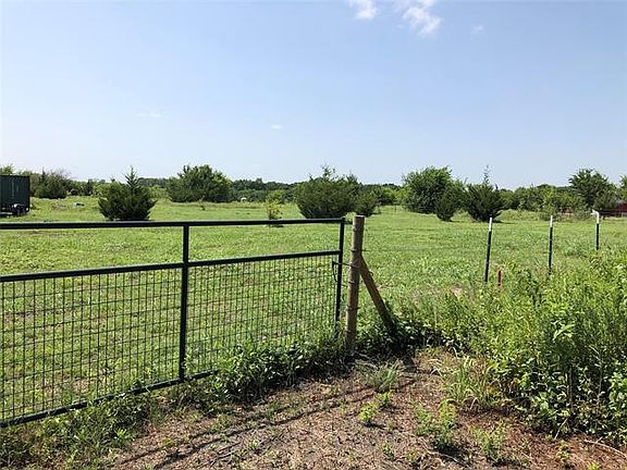 3rd image of 7504 County Road 1144 Cres #1144