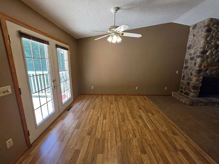 E11975 E Robin Rd — Photo 14