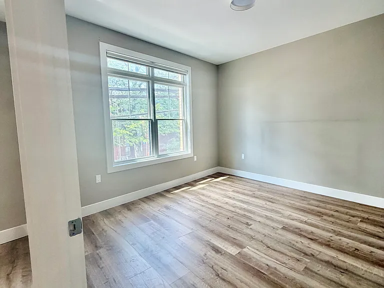 4237 Bergen Tpke #2C — Photo 17