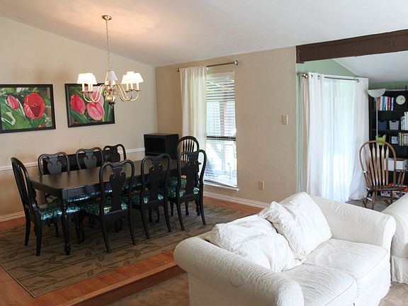 What you see when you walk in. front living/dining rooms