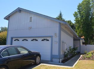 217 Brighton St, Hercules, CA 94547