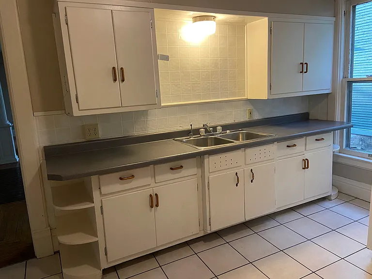 710 S Park St #1 — Photo 6