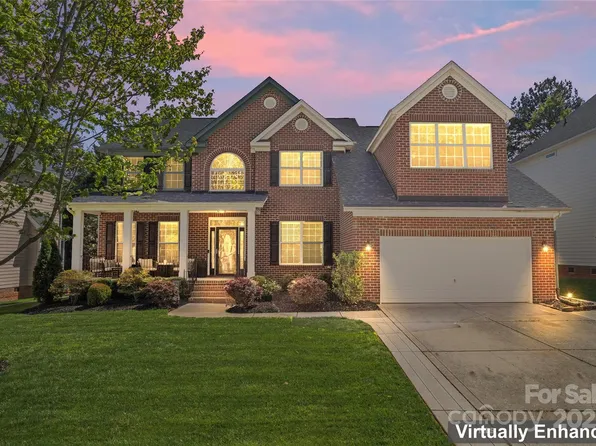 9715 Aragorn Ln NW, Charlotte, NC 28269