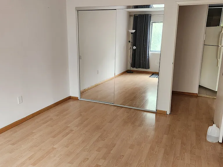 2613 Emmons Ave #2B — Photo 6