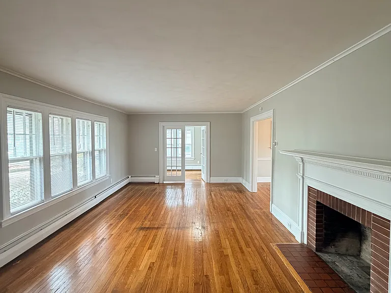 1634 Ella T Grasso Blvd — Photo 7