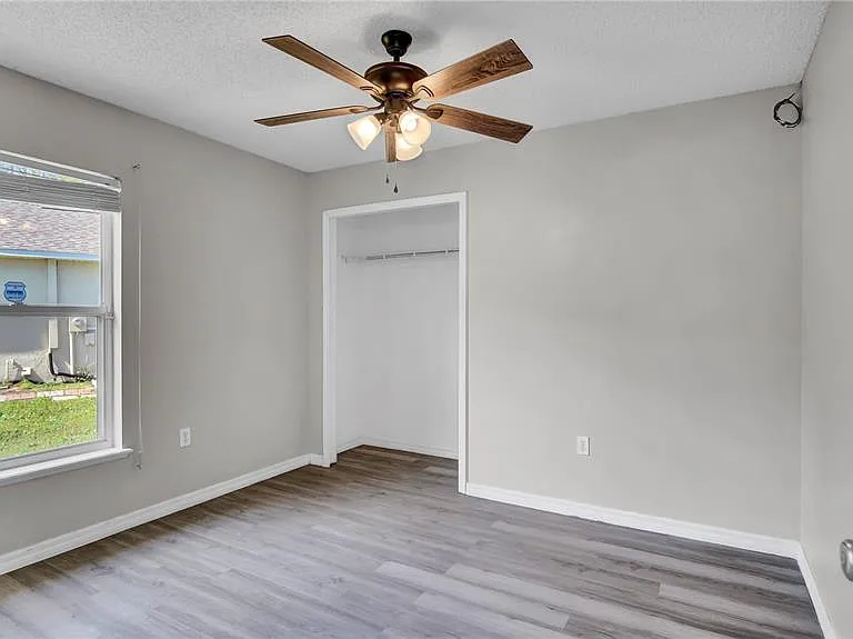 37 Peterlee Ct — Photo 26