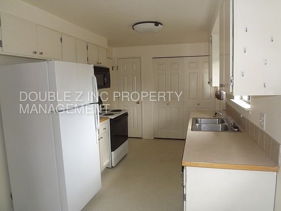 5th image of 16911 17th Ave E