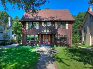 2266 Chatfield Dr, Cleveland Heights, OH