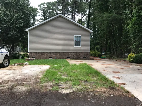 949 Woodley Ave, Manteo, NC 27954