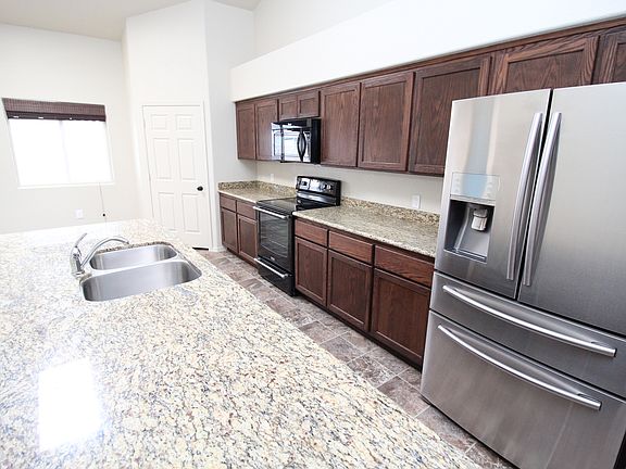 5th image of 3063 S Todd Ave