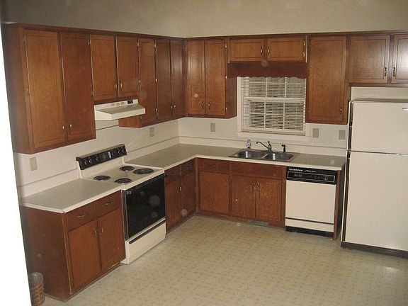 5th image of 984 Yunai Cir