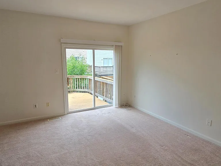 2436 Old Farmhouse Ct — Photo 13