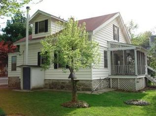 8 Brookdale St, Worcester, MA 01604