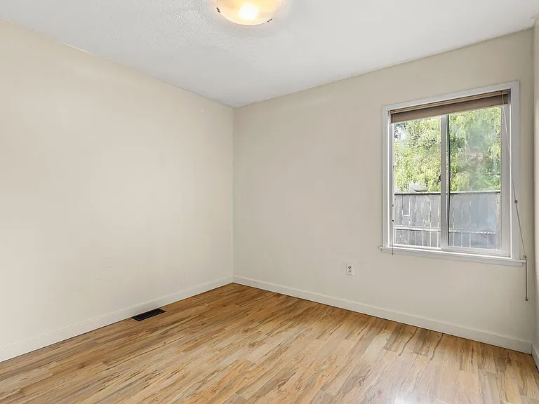 5125 NE Mason Ct — Photo 22