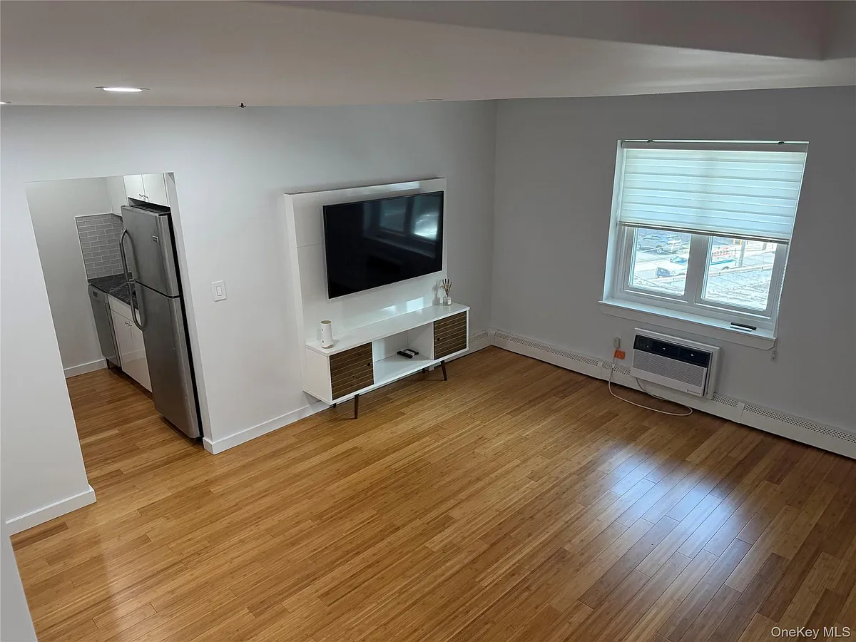 Building Photo - 400 Mount Pleasant Ave #3C