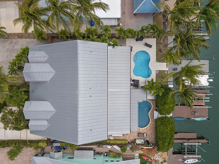 1913 Robalo Dr — Photo 5