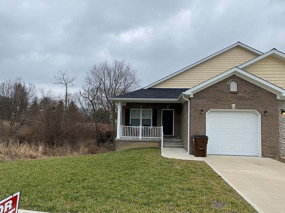 1st image of 121 Greystone Ct