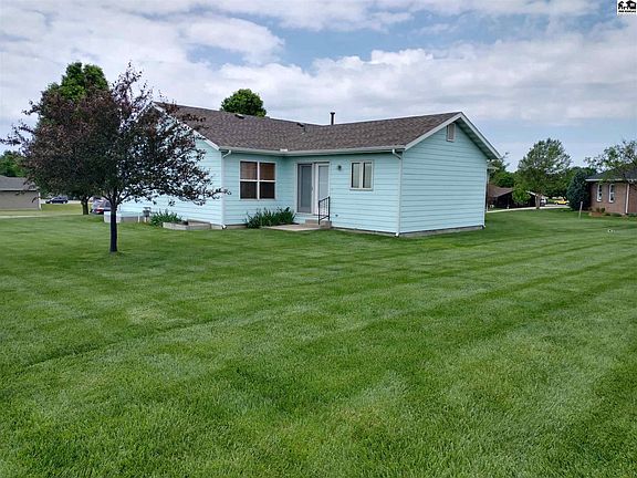 3rd image of 1524 Eastland Pl