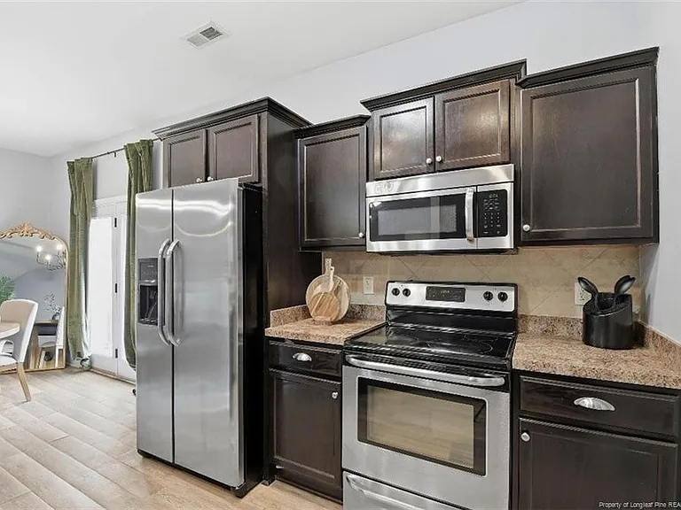 601 Collinwood Dr — Photo 9