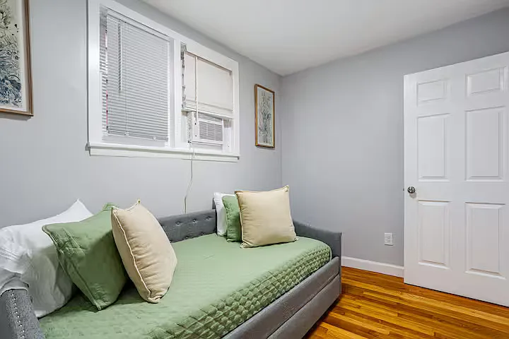 25 W 51st St #1 — Photo 16
