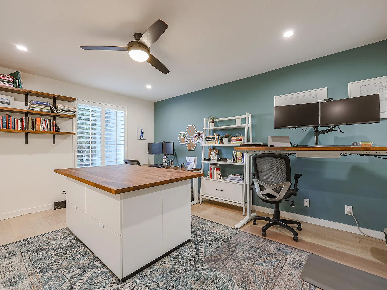 4 bed, 2.5 bath, 2582 sqft, $4,795 — Photo 4