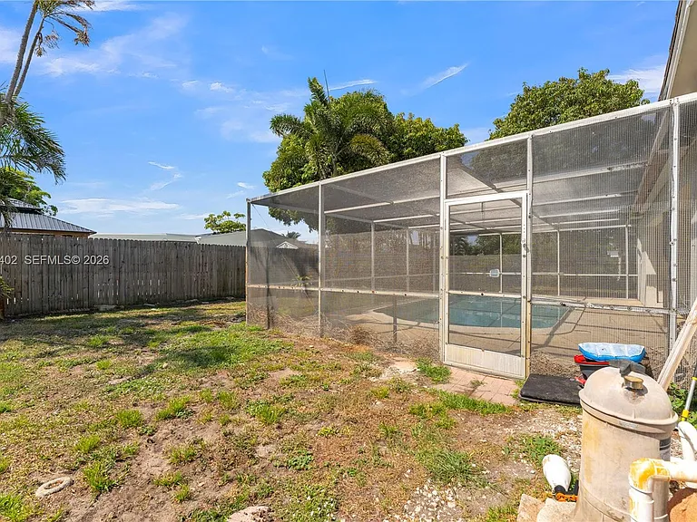 6924 NW 8th Ct — Photo 34