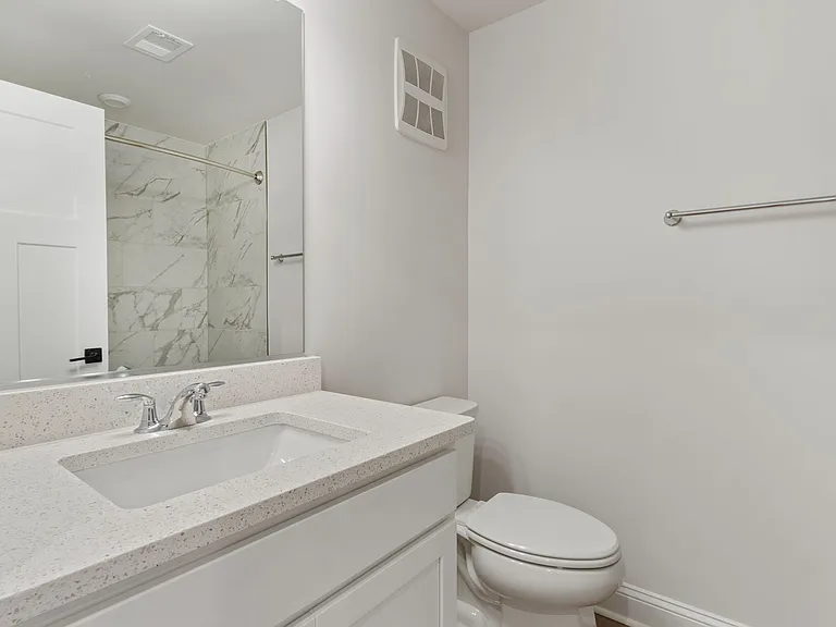 2224 Leeham St #B — Photo 7