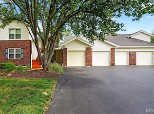 740 Woodside Trails Dr APT 103, Ballwin, MO 63021