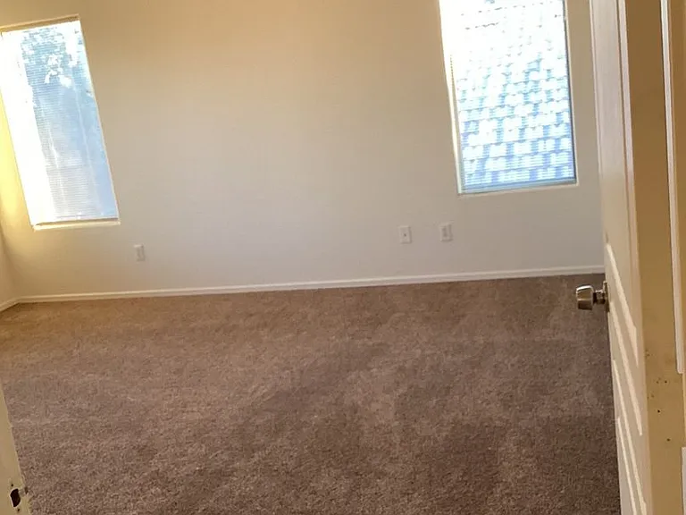 6631 S 18th Ln — Photo 14