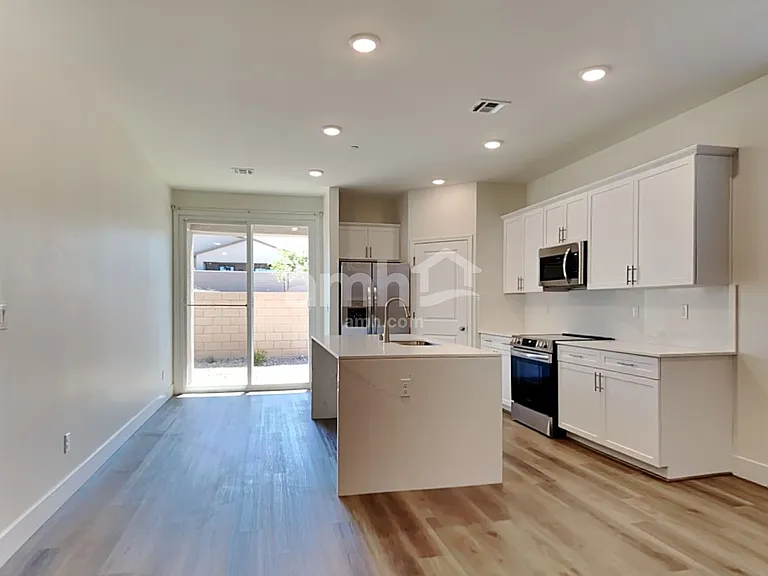 521 Silverbell Falls Pl — Photo 4