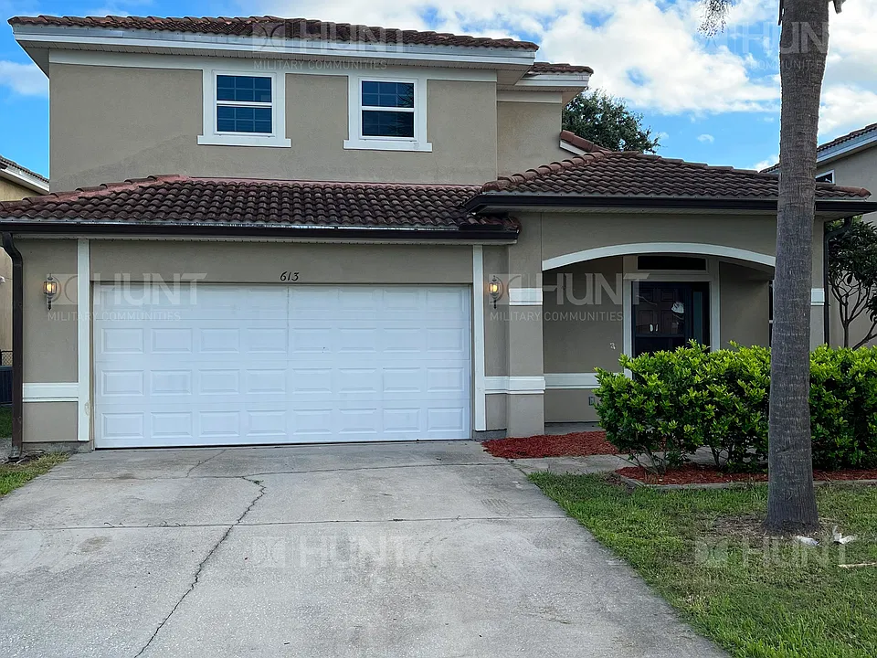 613 Flicker Cir