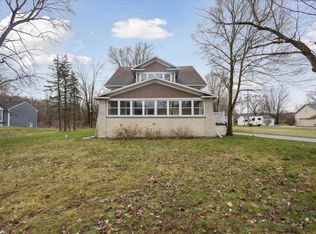 1052 Ten Mile Rd NW, Sparta, MI 49345