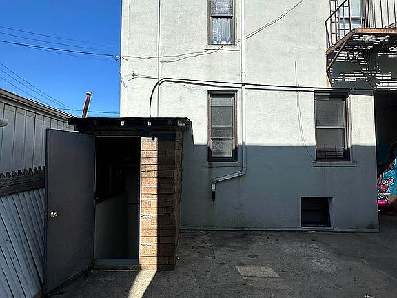 5th image of 9517 Rockaway Beach Blvd