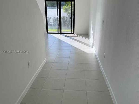 2nd image of 4957 Oakmont Dr