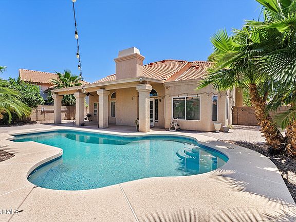 4th image of 1300 N SYCAMORE Court