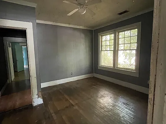 1815 Scott St — Photo 1
