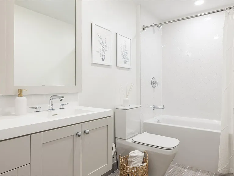 8001 Woodmont — Photo 14
