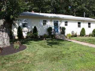 44 Coventry Dr, Coventry, RI 02816